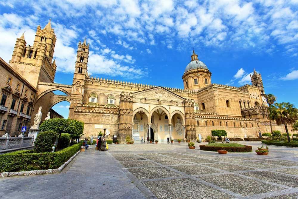 Maya Palace Real Centre Close To Cathedral Guest house Palermo